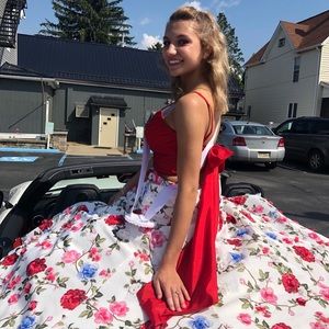 Meet your Posher, Layna